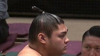 「驚くべき顔の小ささ…」身長189センチ20歳力士、土俵で異彩を放つ“異次元スタイル”に驚きの声「初恋泥棒みたいな爽やかさ」ネットでも話題のビジュアル