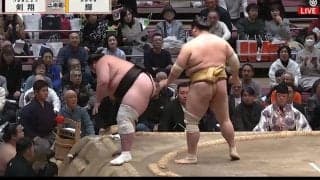 力士が突然の“棄権”で館内騒然…自ら土俵を割り動けなくなるハプニング「一体どうした」「何か起きた？」ファンから心配の声