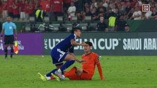 “連続危険行為”の中国代表FWが「荒すぎ」日本代表MFの足を“削る”タックル「赤だろ」「は？ファウルすらないん？」ファン激昂【U23アジアカップ】