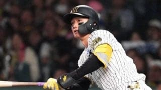 阪神がお披露目した“漆黒ユニ”　右袖に王者の証…重厚デザインに森下翔太も太鼓判