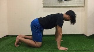 目覚めのストレッチ！スポーツトレーナーが実践「肩・背中まわりのストレッチ」