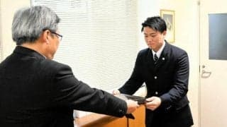 優秀選手に徳島・鳴門高前主将の藤原さん　日本学生野球協会が表彰