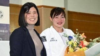 【柔道】「ちょっと待ったー！」パリ五輪金の角田夏実の恩師サプライズ登場　教え子に投げられる