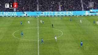 嘘だろ？ 堂安律、“魔法のファーストタッチ”で敵翻弄！足下に収めると見せかけ…「面白いですね」解説も称賛