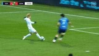 芸術的！伊東純也、“鮮やかアウトサイドパス”で今季初アシスト「綺麗な崩し」「速すぎる」パス＆ゴーから完璧連携