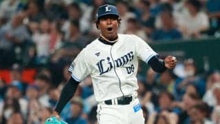 元助っ人が驚愕パフォ「面白すぎ」　“進化した”激しすぎる跳躍→昇天に「全員が衝撃」