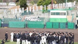 【阪神】センバツ出場智弁学園が宜野座訪問　先輩村上らのプレーに熱視線　中谷監督ら智弁和歌山も
