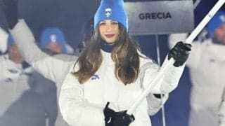 「ギリシャの旗手かわええ」22歳クロスカントリーの“青ニット帽”女子が話題　入場行進で1番手に登場【冬季五輪】