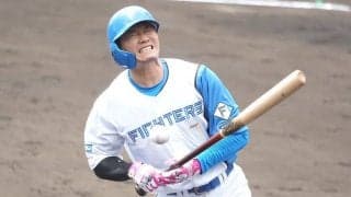 西川遥輝、日本ハム“復帰戦”で死球　紅白戦のスタンド騒然…担架搬入→プレー続行で拍手