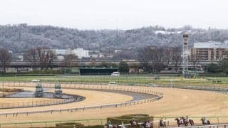 東京競馬は雪の影響で8R以降が中止に