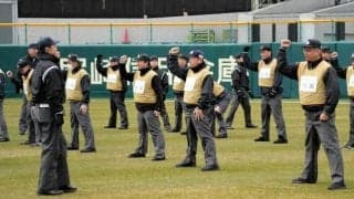 高校野球と中学野球の審判が合同講習会　「きびきび動く姿は参考に」