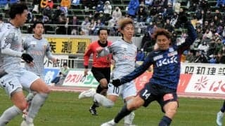 新体制のVF甲府、開幕戦4-1で快勝　カズが先発出場の福島と対戦