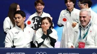 “りくりゅう”の三浦璃来、キスクラでひっくり返る 五輪公式「驚くべき結果には驚くべきリアクションが…」ファンも反応「可愛かった」【冬季五輪】