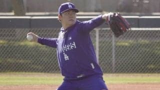 大谷＆由伸＆朗希が自主トレ　キャンプ4日前に報道陣＆ファン50人集結…開幕へ順調調整