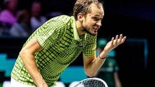  ボール不満「本当に丸い？」メド敗退 