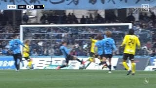 「センスの塊過ぎる」日本代表FWの天才的バックヒールシュートにファン騒然「今季のベストゴール候補筆頭だわ」