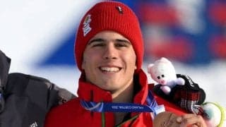 「何このほっこりシーン」ブルガリアの銅メダリスト、空港の手荷物検査で“確信犯”のハプニング「やっぱり引っかかるんだw」【冬季五輪】