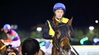 【クイーン賞】ルメール「1800mはギリギリ」メモリアカフェ勝ちに動いて惜しくも3着