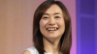 「相変わらず女神」「また美しくなっている」5大会連続出場レジェンドの“現在の姿”にネットも注目、ホワイトコーデ、五輪解説も好評