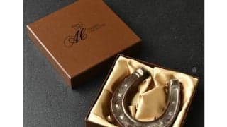 リアルすぎる“食べられる蹄鉄”!? 「午年」のバレンタイン大注目のチョコレートを紹介