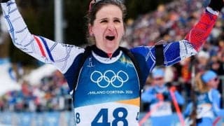 五輪で圧巻の金2つ…それでも消えぬ同僚に“詐欺”を働いた過去　仏バイアスロン女王のジェスチャーが波紋「不正行為を許容できるか」【冬季五輪】