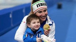 “バズった”愛らしいインタビューの裏で相次いだ中傷　金2つの伊女子選手が切実告白「2歳の息子に手を出さないで」【冬季五輪】