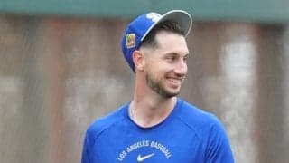 ド軍に出没した366億円の「警備員」　無表情で棒立ち…ファン爆笑「全然やる気ない」