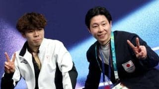 あまりの大喜びに「無理、尊い…」　海外から“反響”続々「シュンのコーチ、大好き」【冬季五輪】