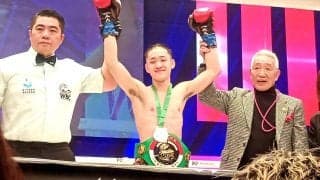 【KNOCK OUT】\"新星\"渡部蕾が肘でコウシを切り裂いてWBCムエタイ日本王座戴冠