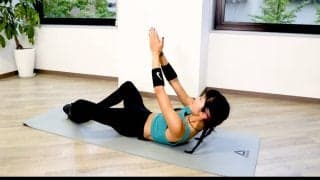 普通の腹筋トレと何が違う？「カエル足腹筋」が下っ腹に効くワケ