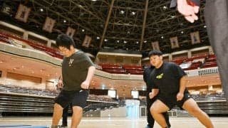 新弟子運動能力検査に小兵２人が受検　再開後初の複数人受検　50メートル走など経て即日合格