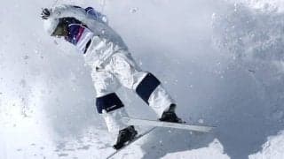 「記録より記憶に残る」まさかの背走に広まる衝撃　日本人メダリストのゴール場面に海外紙が脚光「まるで魔法だ」【冬季五輪】