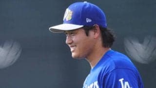 監督が熱弁中…大谷翔平がまさかの“変顔”　クラブハウスで激写、イタズラ小僧発揮