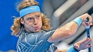  前年王者 2年連続5度目の4強 