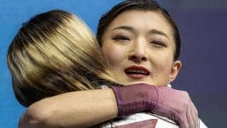 涙の坂本花織を“守る”　米女子代表が撮影を狙ったカメラマンに苦言「ズカズカと踏み込んでくる。本当にどうかと思う」【冬季五輪】