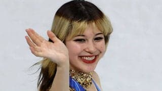 “金メダル美女”の「身体能力バグ」　MLBのマウンドで披露…X驚愕「大谷も打てない」