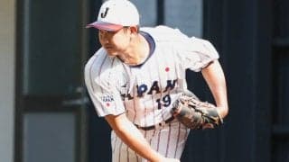 菅野智之に侍ナイン熱視線　井端監督＆大勢らブルペン集結…ダルビッシュと談笑も