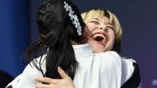 なぜ中井亜美を抱きしめた？　金獲得の米女子が真相告白　米紙が伝えた女王の“仰天行動”「リウはどんな時も日本の選手を拍手して称えた」【冬季五輪】