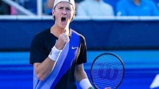  1年ぶり決勝へ 世界50位が3勝目王手 