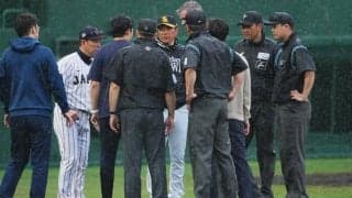 侍J強化試合、大雨で試合中断　ファン一斉退散…4回までに大量8得点も