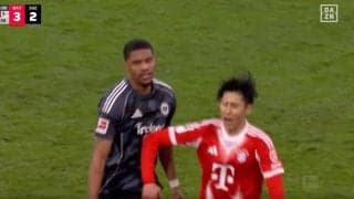 場内騒然！伊藤洋輝が突然倒れた… 相手選手がブチギレ「何してんだよ！」“謎タックル”で吹っ飛ばされる「負けててダサい」