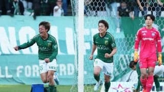 激戦“東京クラシック”は東京Vが2点差を追い付いてのPK勝ち！｢勝点2を失った試合｣｢僕が言うと退場になっちゃうから｣試合後の両指揮官の言葉に何を感じる？