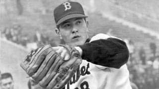 ボロボロの寮…試合後に女性が侵入「追い出して」　ドラ1入団も絶望感、夜に響いた叫び声