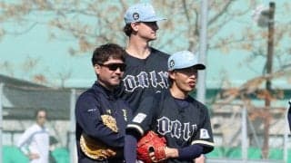 新助っ人が突然“変貌”「イケメンが現れた」　213センチの長身スタイルに衝撃「バグ」