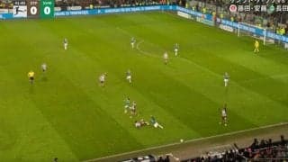 「プロレスラーかよ！」“危険な男” 安藤智哉、目を疑う“衝撃の光景”「ゴツいな」「デンジャー！」相手ごと刈り取る“パワフルスライディング”炸裂