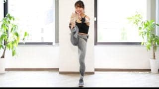 立ったままOK。8分で縦スジをつくる腹筋6種