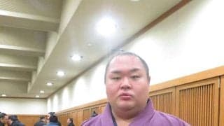 妻子の存在が前日判明の友風「６月に女の子が」と、翌日には第２子の予定も明かす