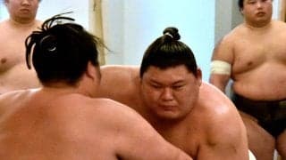 横綱・大の里が出稽古の大関・琴桜に８勝４敗「いい稽古ができた。状態としては悪くない」　強烈な左おっつけも見せる
