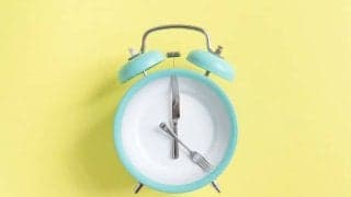 シフトワーカーの健康を守る食事とは？夜勤の太らない食べ方も紹介