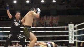 “一撃\"カウンター、撃ち抜かれ“ぐにゃり” 戦慄KOに「すんごい音」「目が飛んでいる」